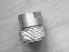 使用裝飾鍍鉻添加劑時，工件鍍層表面出現(xiàn)花斑或棕色現(xiàn)象應(yīng)注意的問題